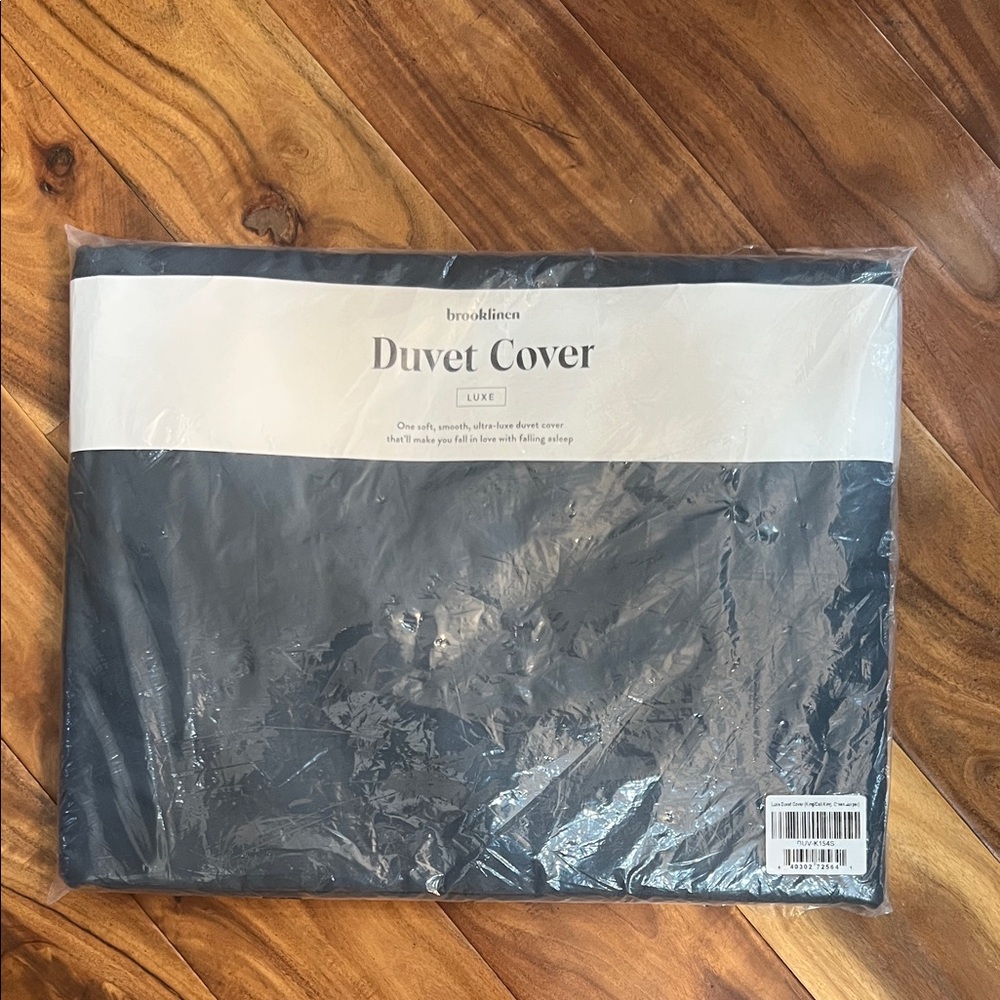 Brooklinen Luxe Duvet Cover in Charcoal